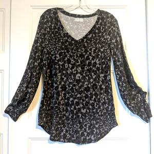 Gray cheetah print top with full sleeves.